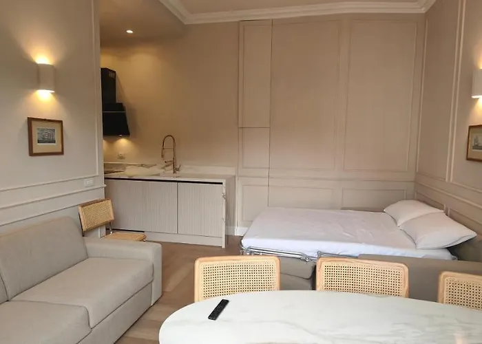 Marcora 6 V Luxury Living